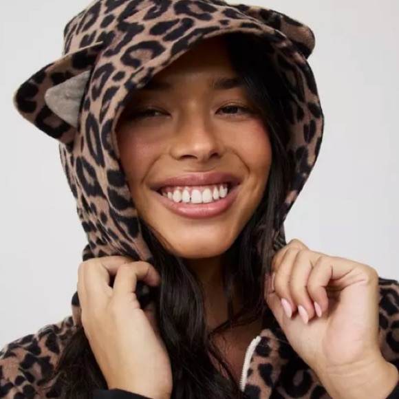 Torrid Leopard Print Onesie Pajamas Size 1/2X NWT! - Picture 3 of 12